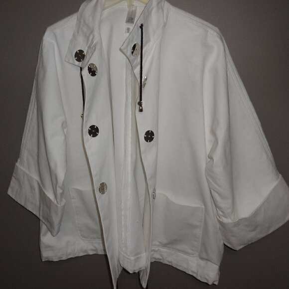 Marla Wynne  L 100% cotton white jacket hidden snaps, draw string 3/4 sleeves - Picture 4 of 10
